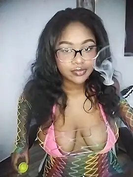 Snapshot of Roonie_garces chatting on May 7, 8:58 pm Roonie garces online show from May 7, 8:58 pm