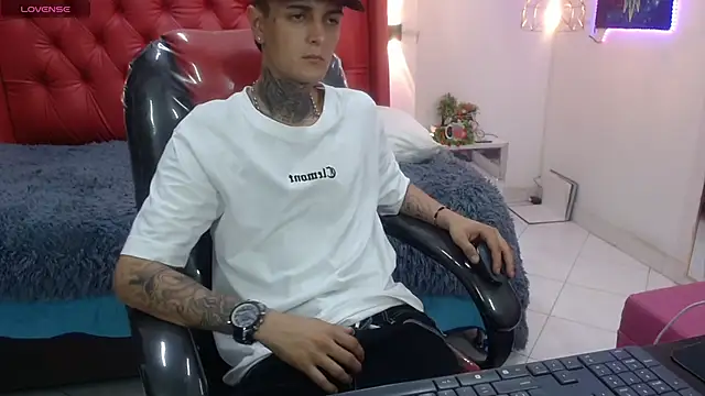 benjamin anthony online show from April 11, 3:55 am