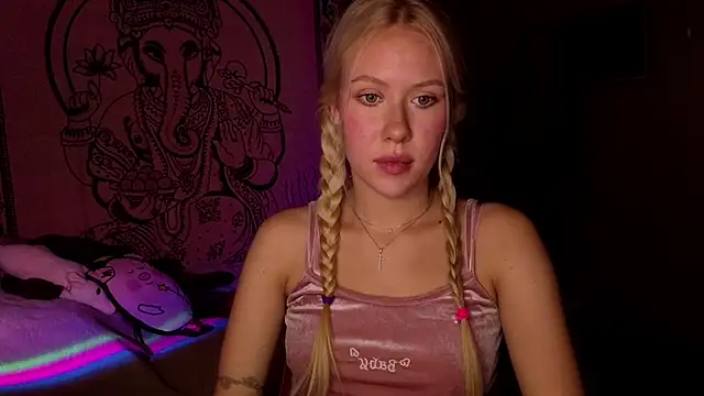 pureeangel online show from February 18, 6:48 pm