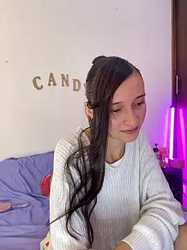 Snapshot of candy_deluxe chatting on August 4, 1:31 am candy deluxe online show from August 4, 1:31 am