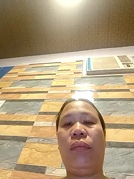 squirtshantal online show from April 4, 2:21 am