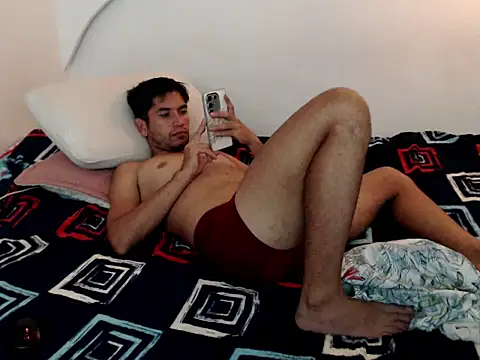 johanoro333 online show from April 22, 11:28 pm