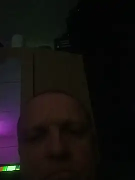 hamandcheece69 online show from February 18, 9:22 pm