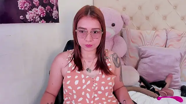Snapshot of antonella_moon7 chatting on June 29, 8:20 pm antonella moon7 online show from June 29, 8:20 pm