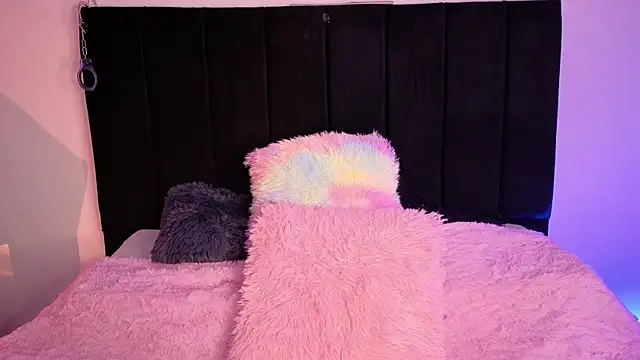 Abby Bennett online show from April 4, 3:05 am