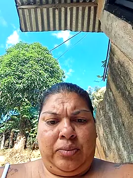 Juli Powl online show from March 9, 12:20 pm