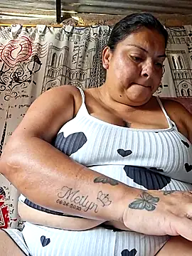 Juli Powl online show from April 20, 1:58 pm