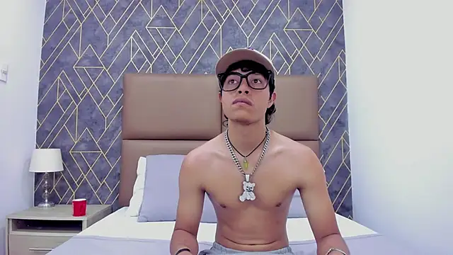 Escanor Hot online show from February 25, 7:45 pm