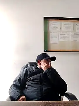 Hachi28 online show from March 12, 1:50 pm