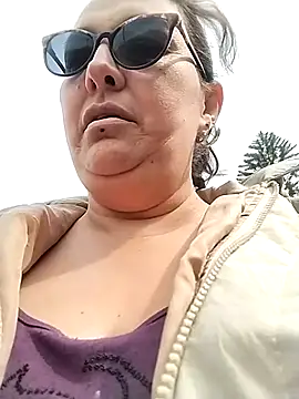  Saraqueen online show from March 3, 2:34 pm