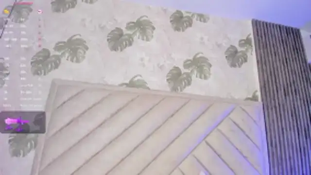 SarahRizof online show from April 10, 5:23 am