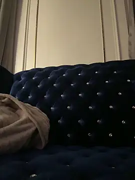 Alittleasaingirl online show from April 20, 2:53 pm