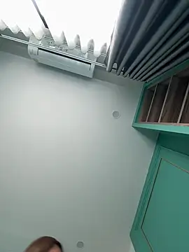 Alittleasaingirl online show from April 21, 6:41 am