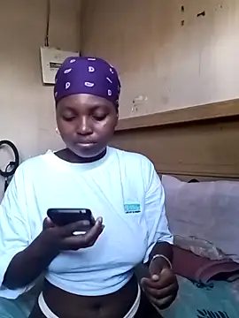 Snapshot of madgirl25 chatting on February 26, 2:27 pm madgirl25 online show from February 26, 2:27 pm