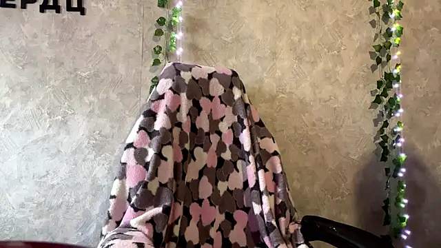 Snapshot of PlumbBump chatting on February 16, 9:05 am PlumbBump online show from February 16, 9:05 am