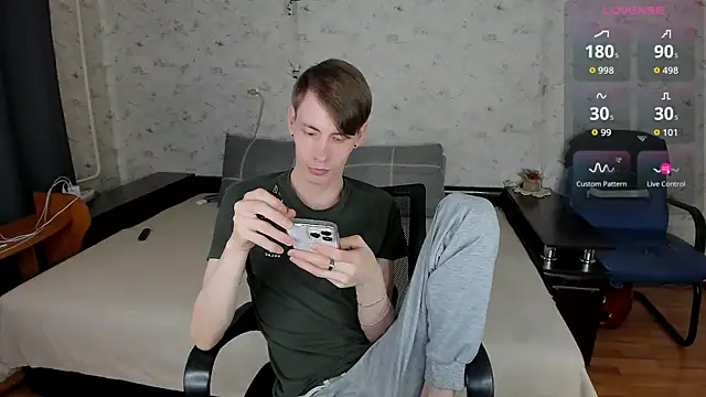 Snapshot of Erick_Wilson chatting on May 28, 9:39 am Erick Wilson online show from May 28, 9:39 am