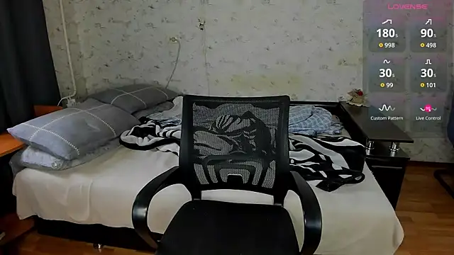Snapshot of Erick_Wilson chatting on June 2, 10:17 am Erick Wilson online show from June 2, 10:17 am