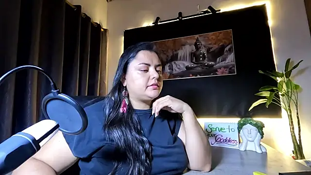 AzaraOnyx online show from June 14, 3:25 pm