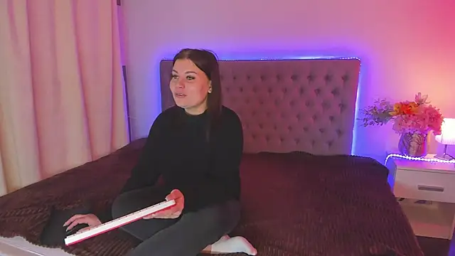 AmandaHoppe online show from April 24, 4:59 am