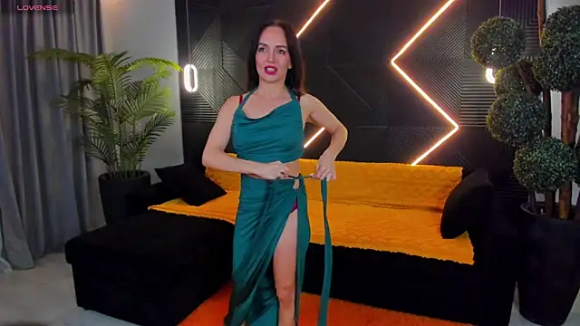 Shanita moon online show from July 8, 3:49 pm
