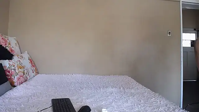 KinkyPxx online show from April 10, 9:36 am