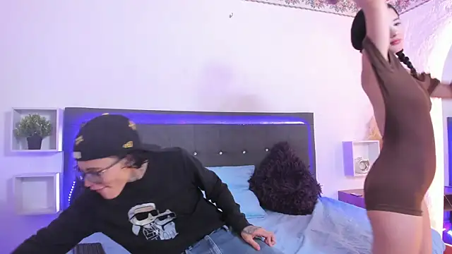 Ale cuzz online show from April 16, 3:46 pm