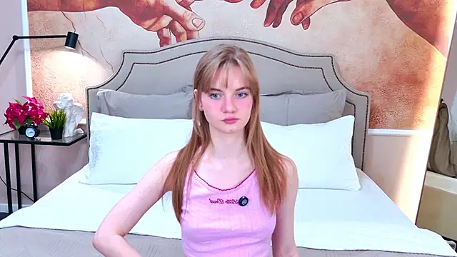 ElfieWhite online show from March 21, 3:15 pm