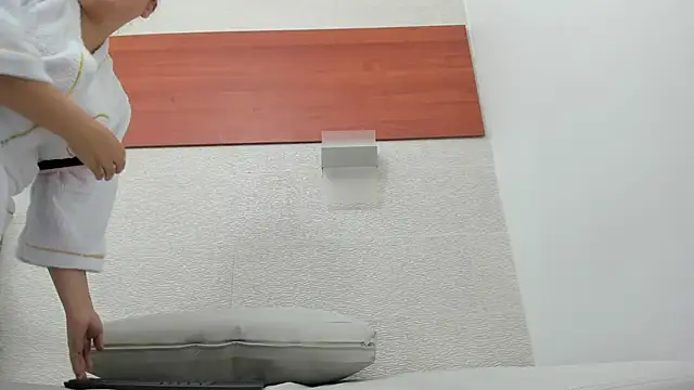 salome morris online show from March 8, 2:04 am