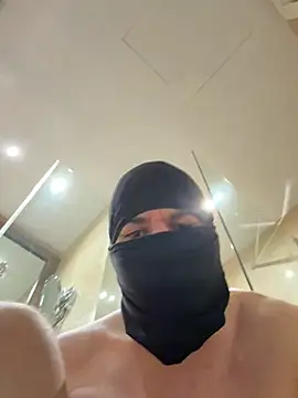 Snapshot of Spaindildoplay chatting on February 17, 8:04 pm Spaindildoplay online show from February 17, 8:04 pm