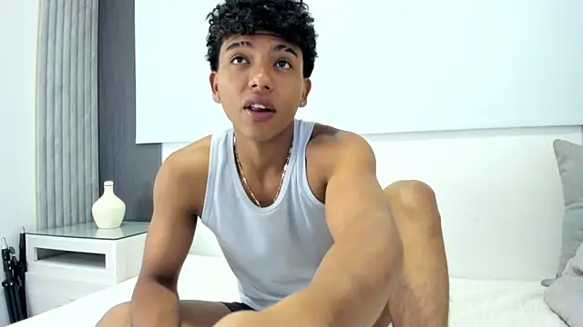 jhoystrong  online show from February 14, 11:51 am