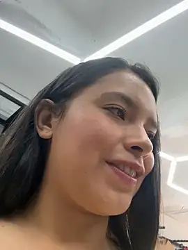 Miss Bella Flame online show from April 8, 4:40 pm