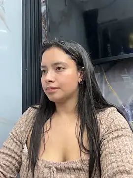 Miss Bella Flame online show from April 16, 9:50 pm