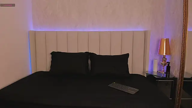 angelina honey  online show from March 1, 3:52 am