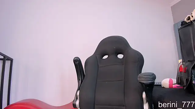 Snapshot of ElektraBomdans chatting on February 14, 7:43 pm ElektraBomdans online show from February 14, 7:43 pm