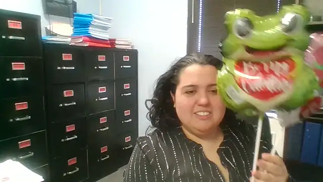 Snapshot of Succubus_98 chatting on February 14, 5:21 pm Succubus 98 online show from February 14, 5:21 pm