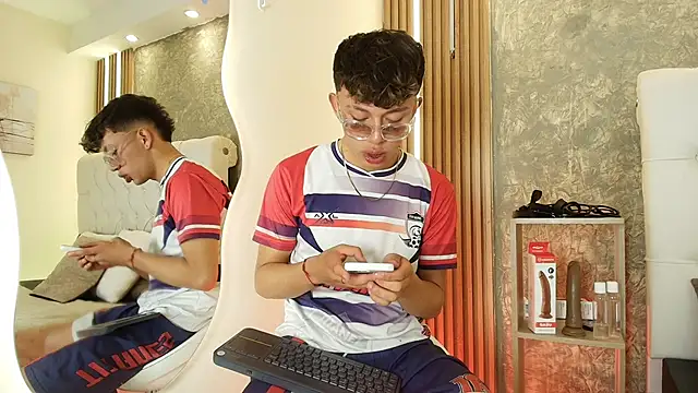 Dark Nico online show from April 1, 3:40 am