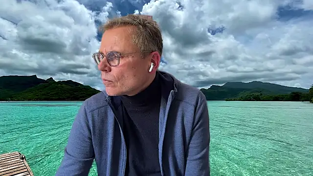 Snapshot of stephcmoi007 chatting on February 17, 2:02 pm stephcmoi007 online show from February 17, 2:02 pm