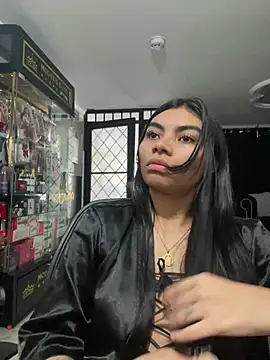 Snapshot of eimmy__skinny chatting on May 7, 8:03 pm eimmy skinny online show from May 7, 8:03 pm