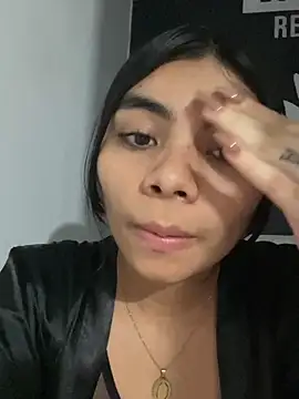 Snapshot of eimmy__skinny chatting on May 16, 1:13 am eimmy skinny online show from May 16, 1:13 am