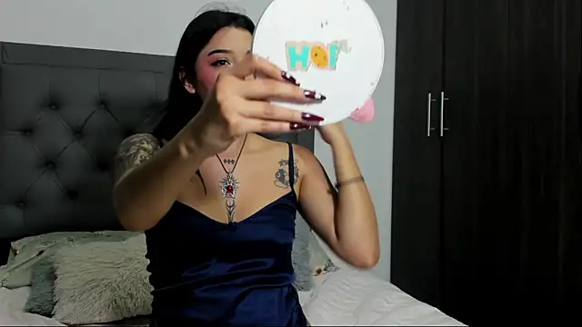 ImEmily   online show from April 25, 1:19 am