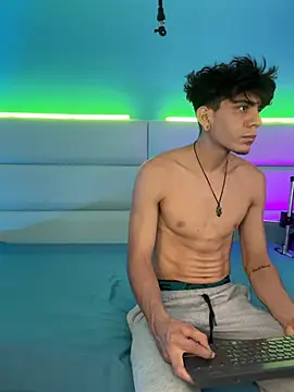 abrilandjulian online show from February 26, 12:04 pm