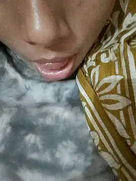 Horny Girl VIP online show from April 11, 5:45 am