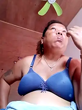 chubbysexy28 online show from February 27, 12:54 am