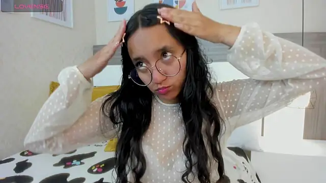 Emilyblussh online show from February 28, 3:57 pm