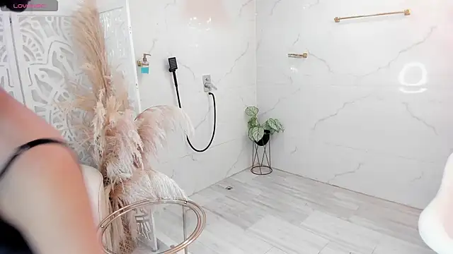 pinkmoon30 online show from February 24, 11:52 am