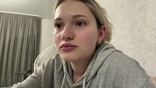 Linaceleste online show from March 11, 2:34 pm