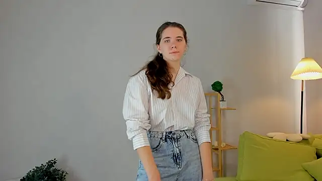 JacquelynGraig online show from February 17, 7:38 am