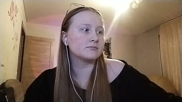 AnikaLipps online show from April 19, 2:00 am