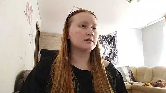 AnikaLipps online show from April 19, 2:05 pm