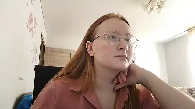 AnikaLipps online show from June 20, 1:03 pm